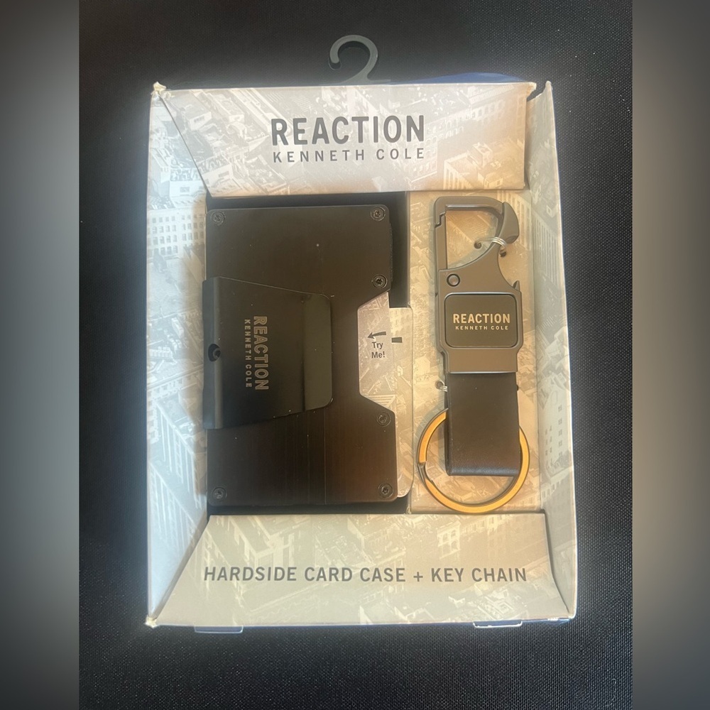 REACTION KENNETH COLE - HARD SIDE CARD CASE KEY CHAIN RFID  SECURE MONEY CLIP